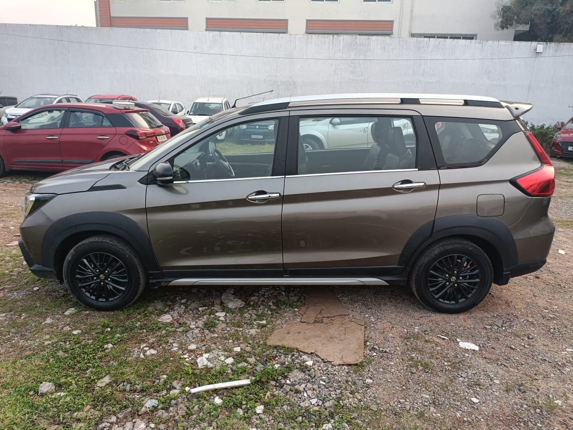 XL6 image 2 XL6 image 2