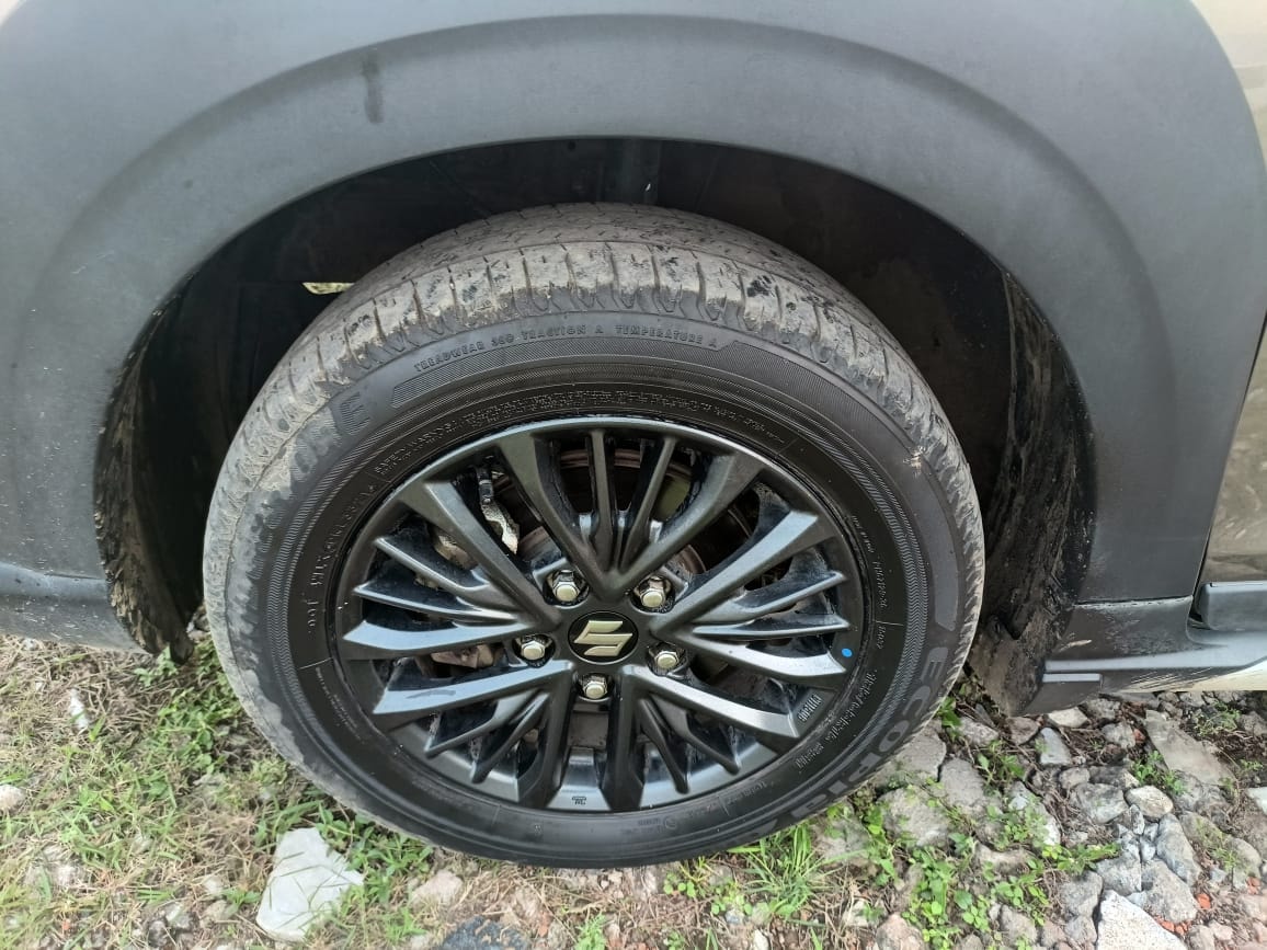 XL6 image 9 XL6 image 9