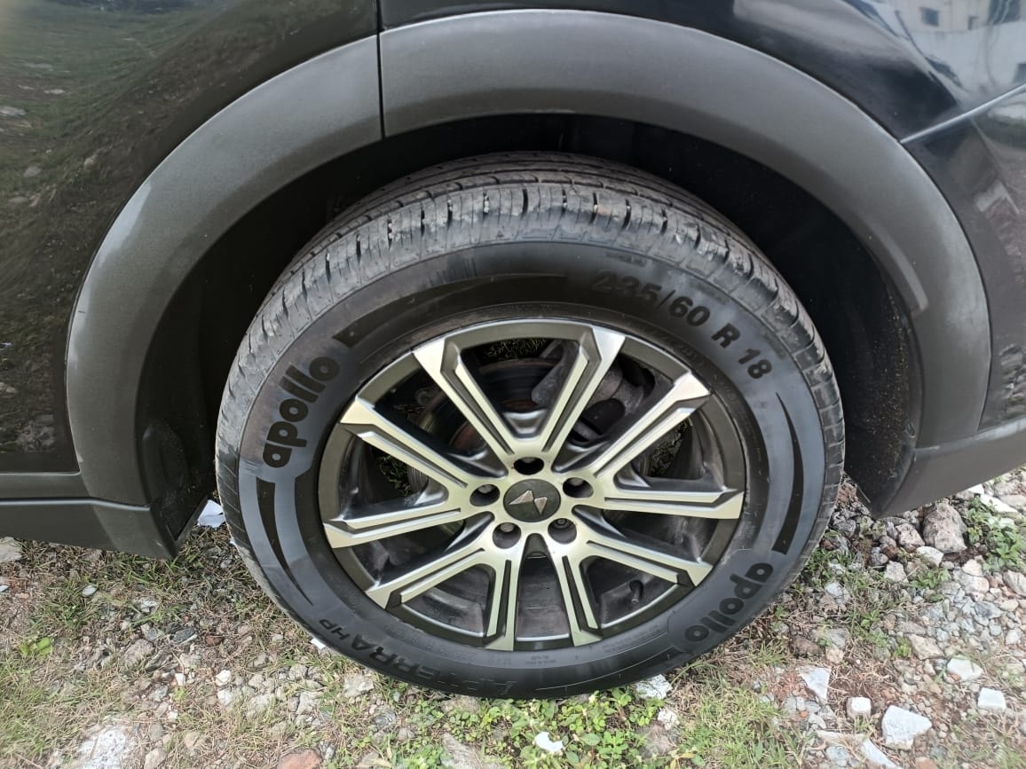 XUV700 image 9 XUV700 image 9