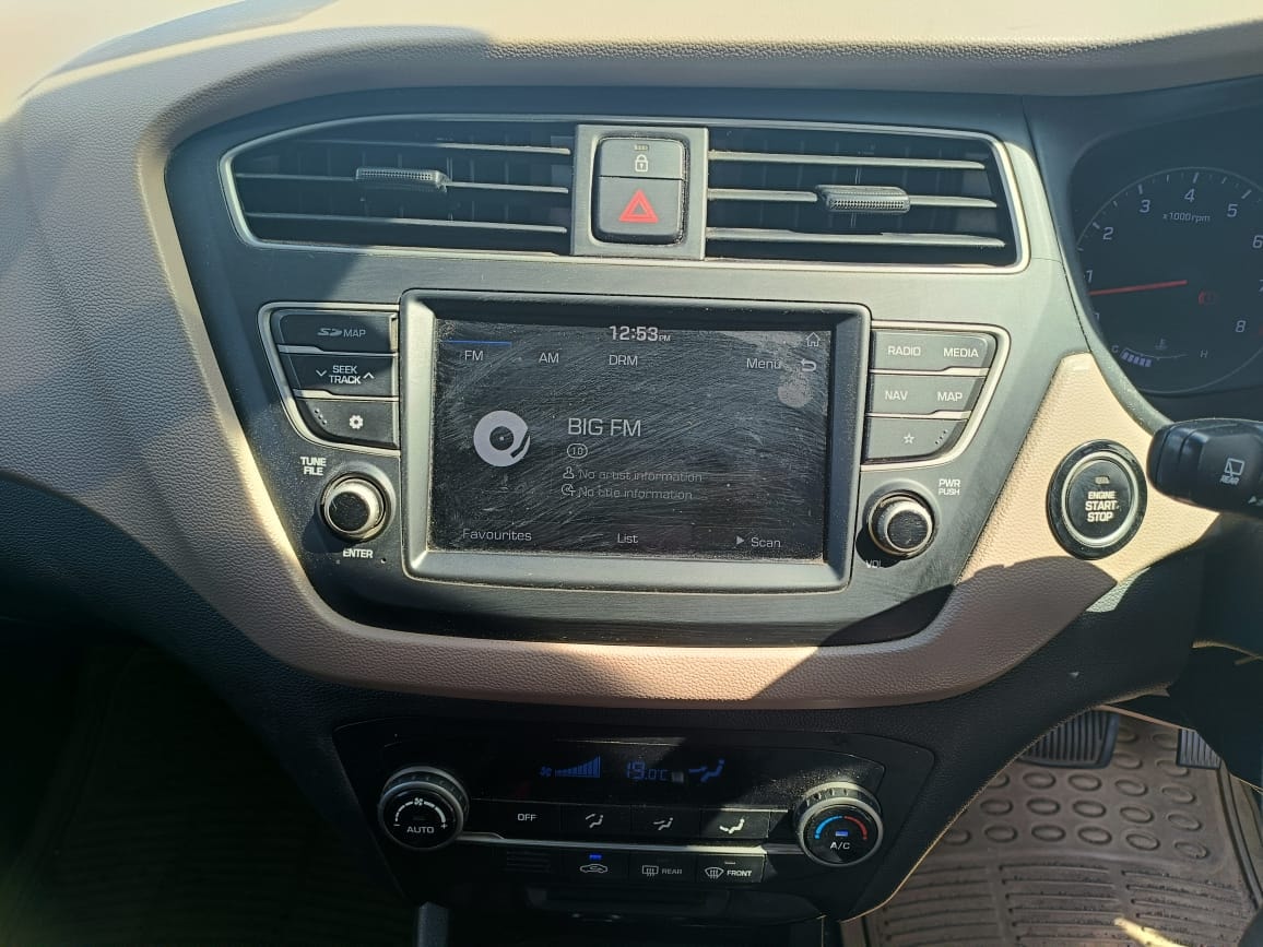 Elite i20 image 16 Elite i20 image 16