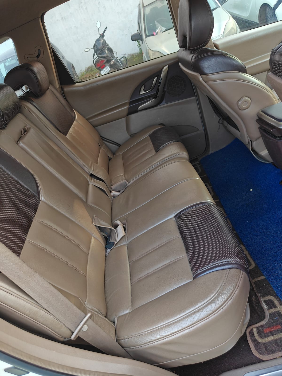 XUV500 image 15 XUV500 image 15