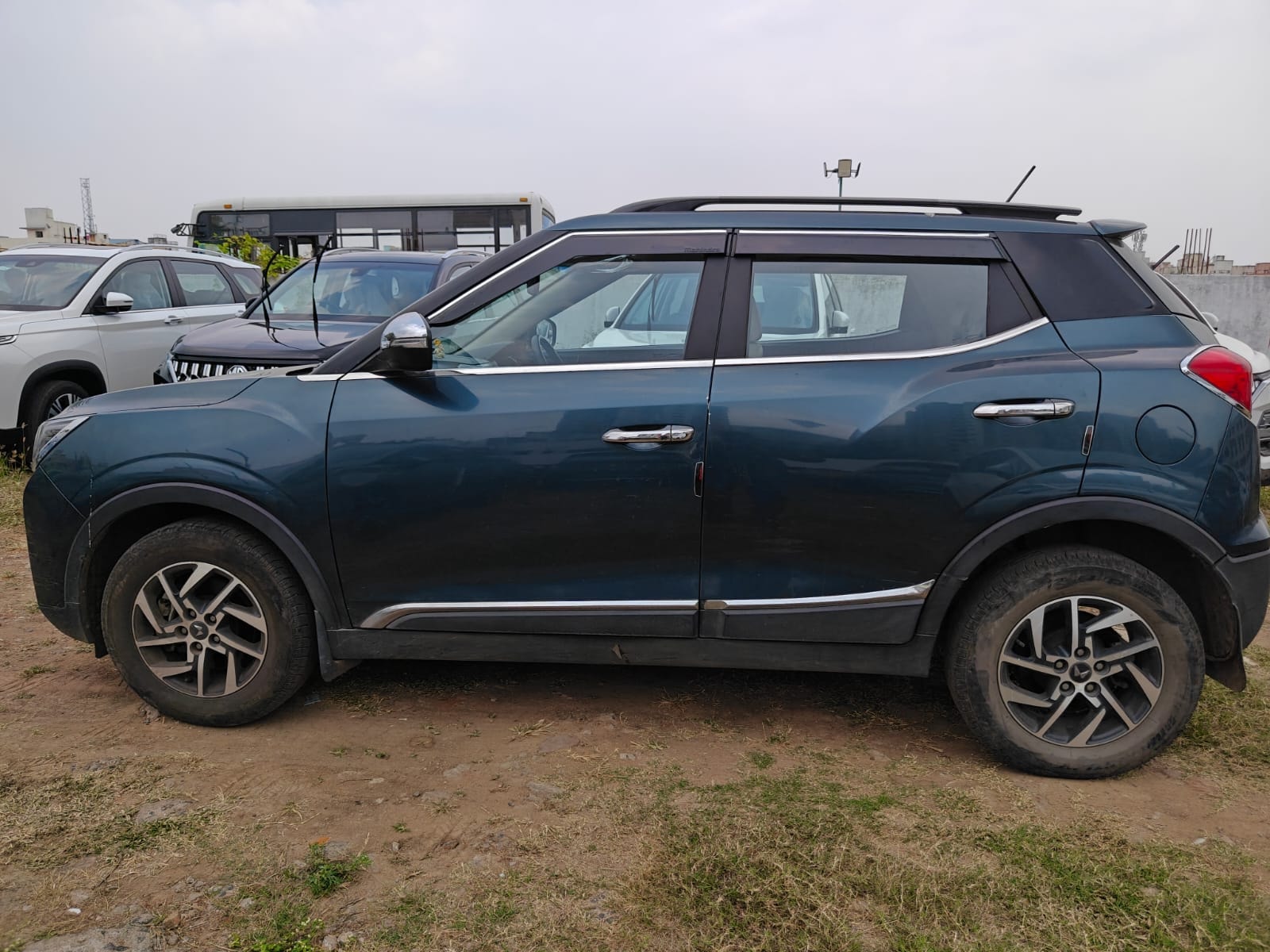 XUV300 image 2 XUV300 image 2