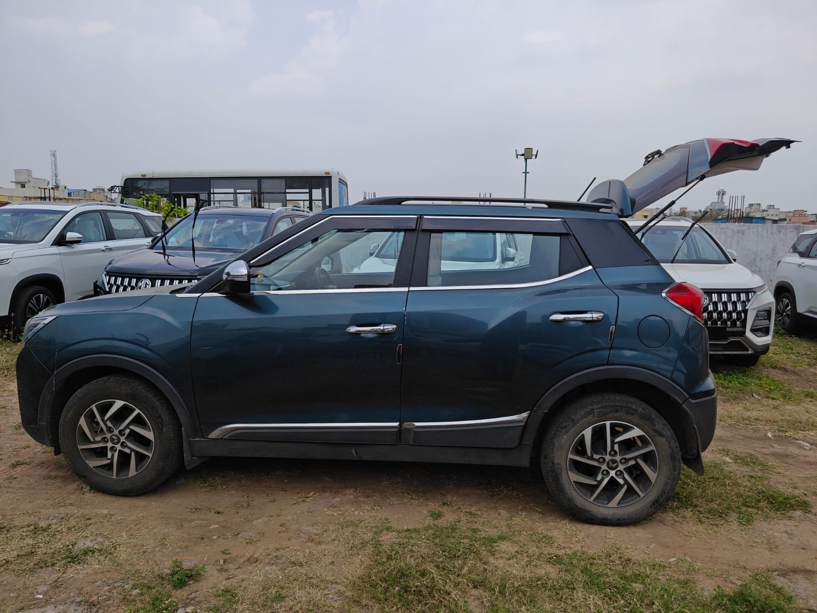 XUV300 image 9 XUV300 image 9