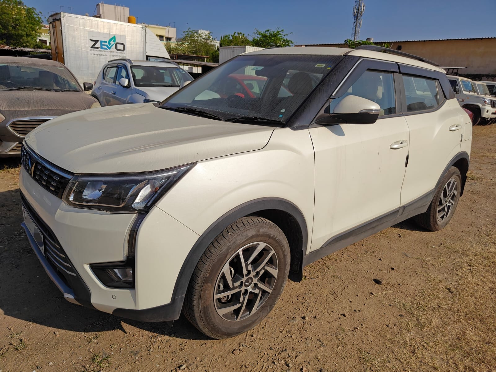 Used 2023 Mahindra XUV300 Used 2023 Mahindra XUV300