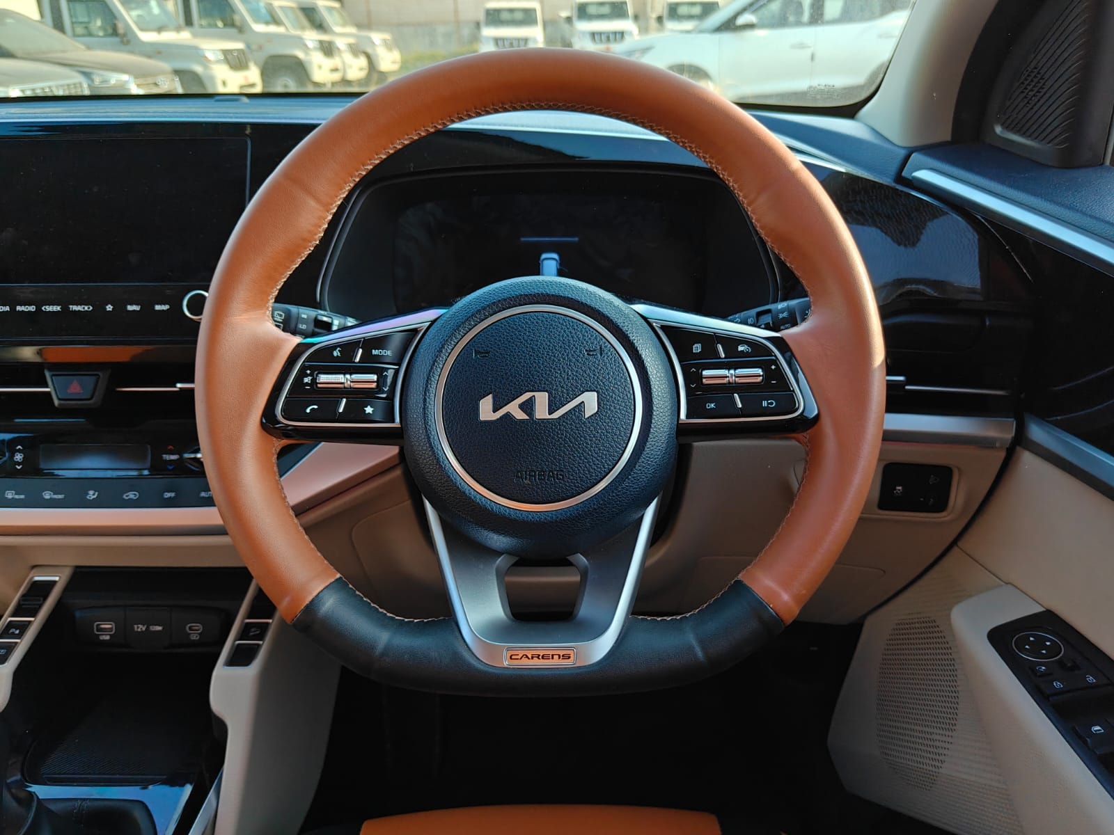 Carens image 12 Carens image 12