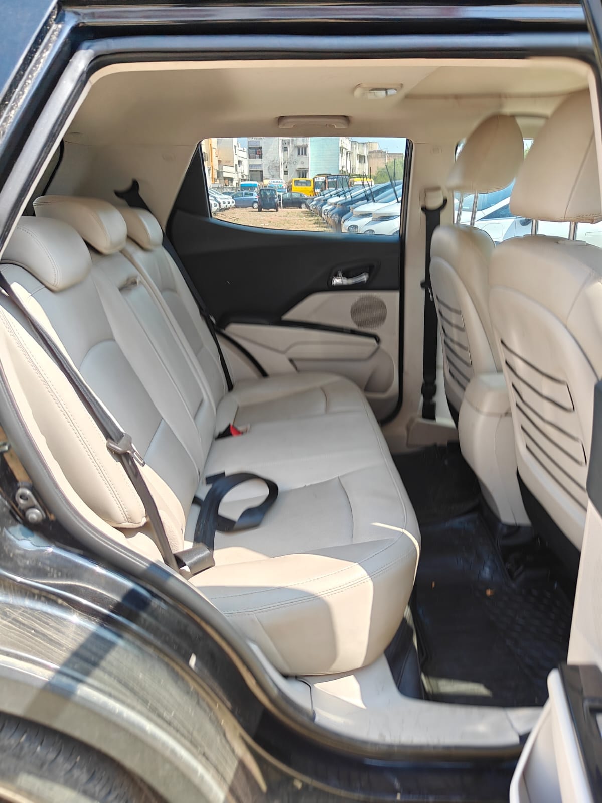 XUV300 image 17 XUV300 image 17