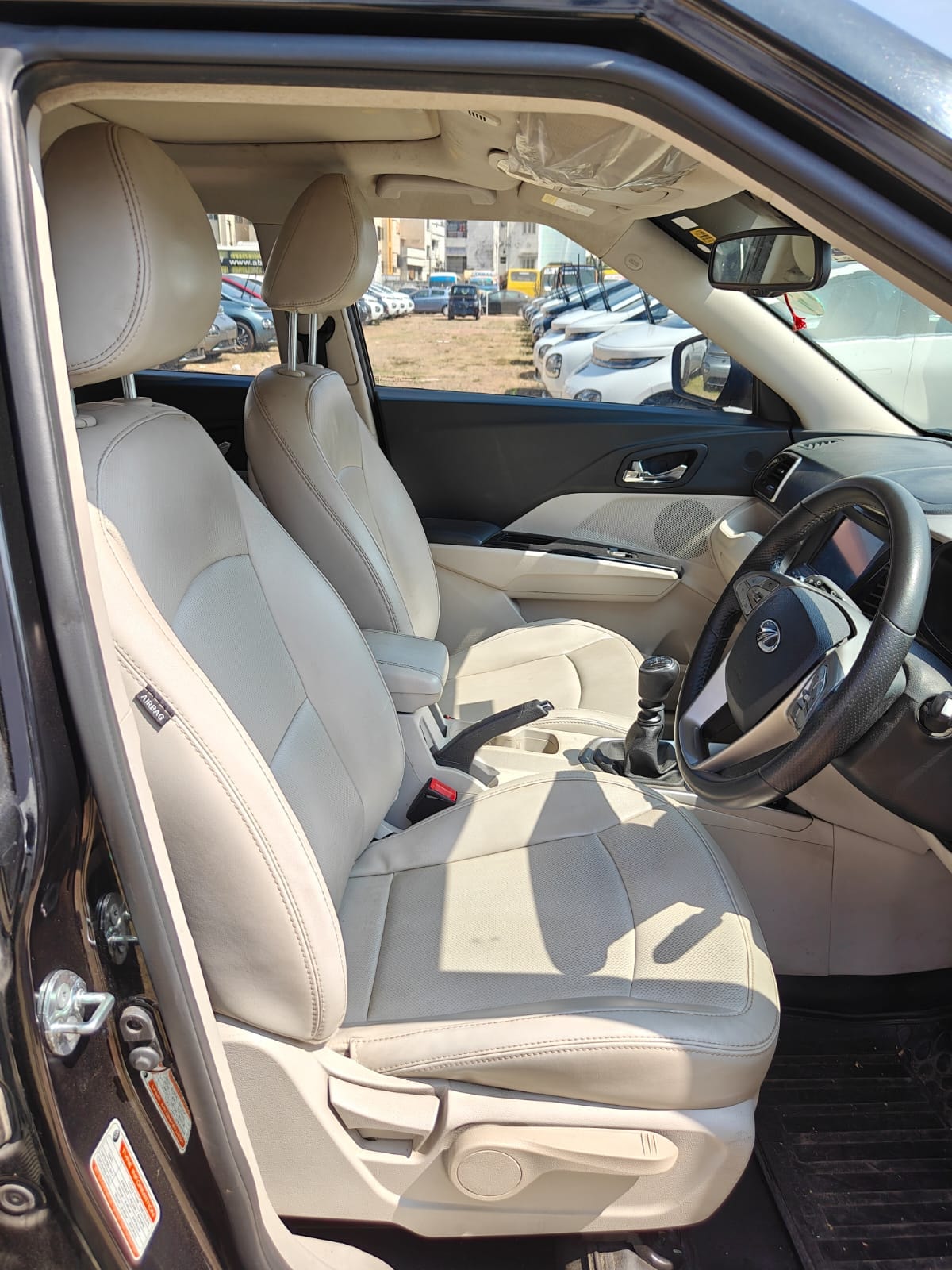 XUV300 image 16 XUV300 image 16