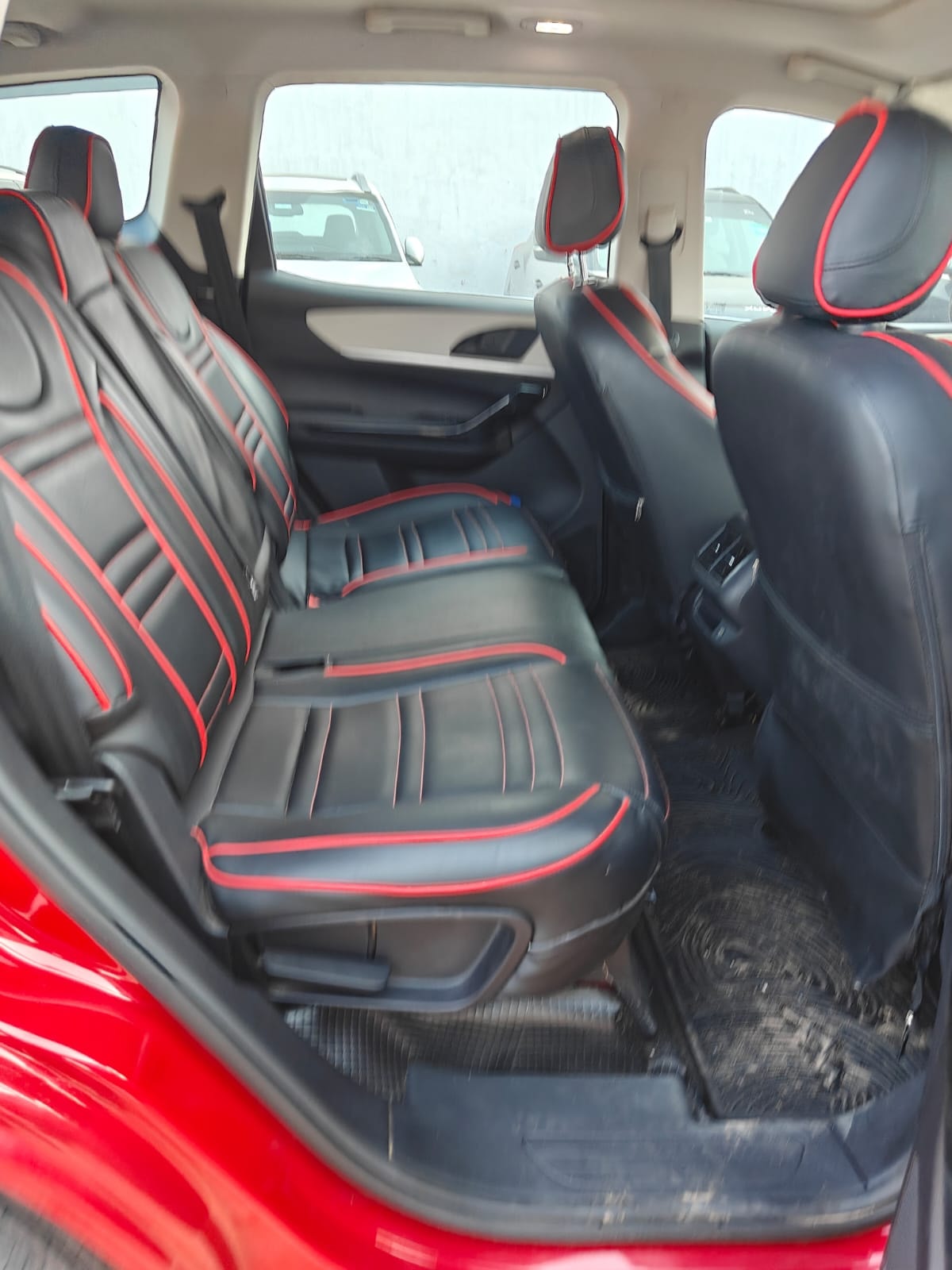 Used 2023 Mahindra XUV700 Used 2023 Mahindra XUV700