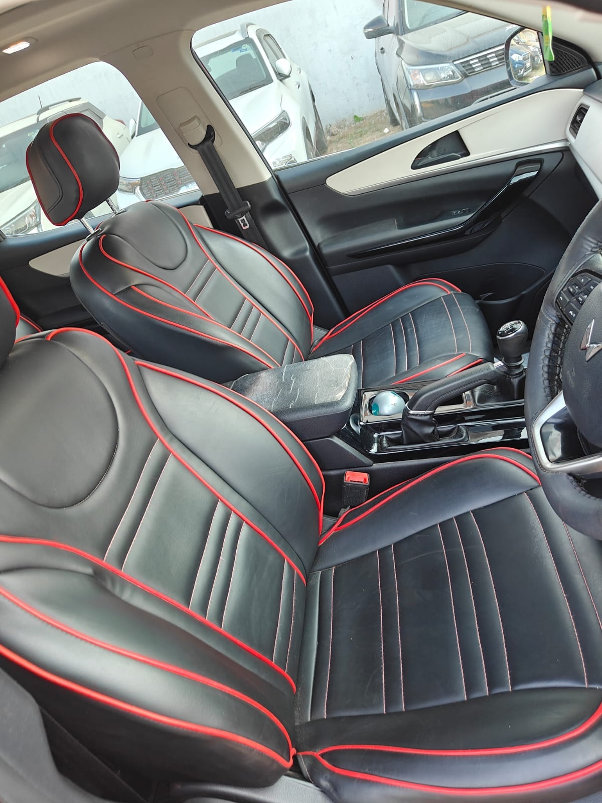 Used 2023 Mahindra XUV700 Used 2023 Mahindra XUV700