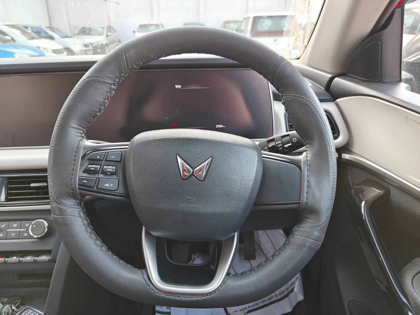 Used 2023 Mahindra XUV700 Used 2023 Mahindra XUV700