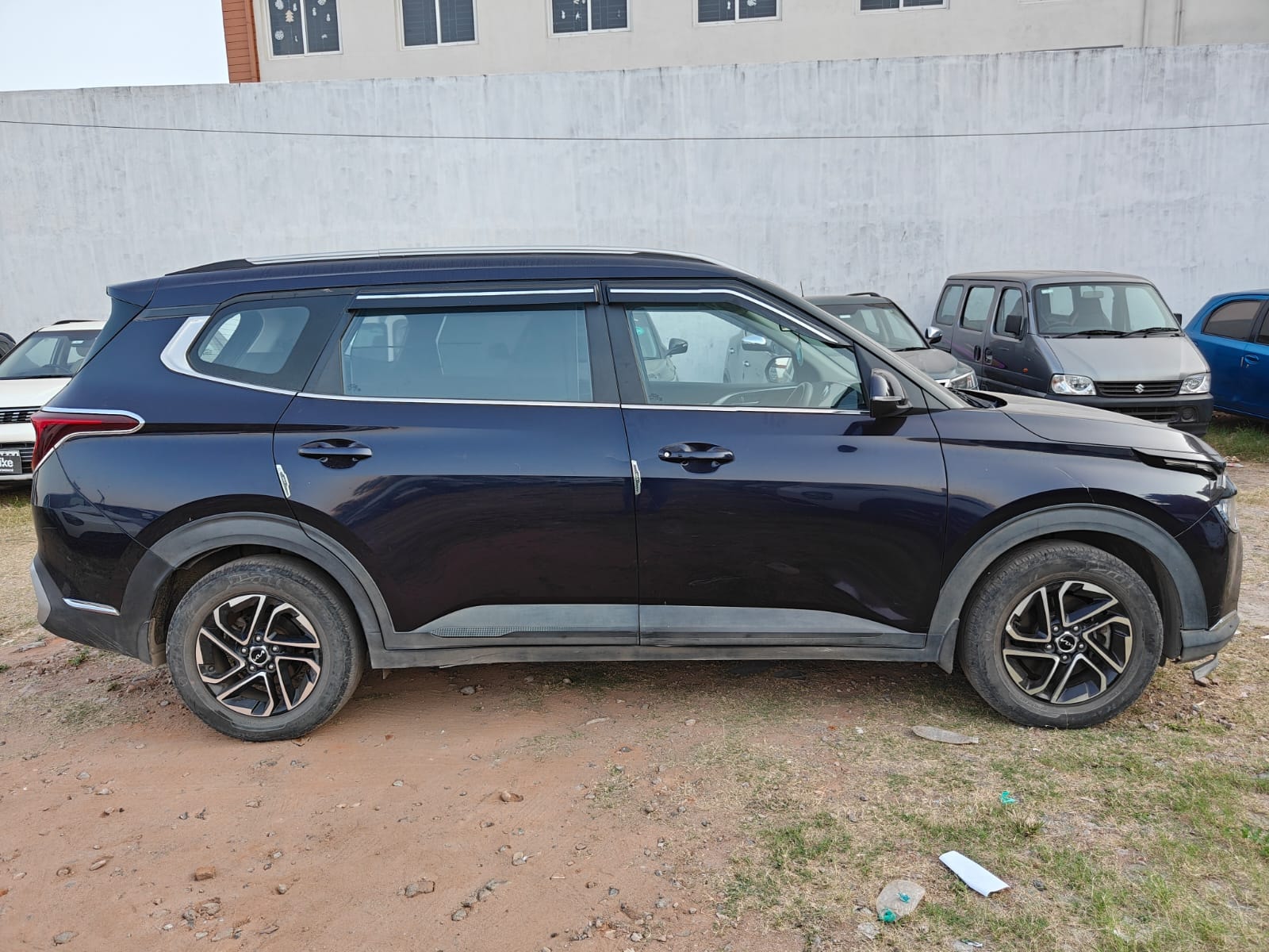 Used 2023 Kia Carens Used 2023 Kia Carens