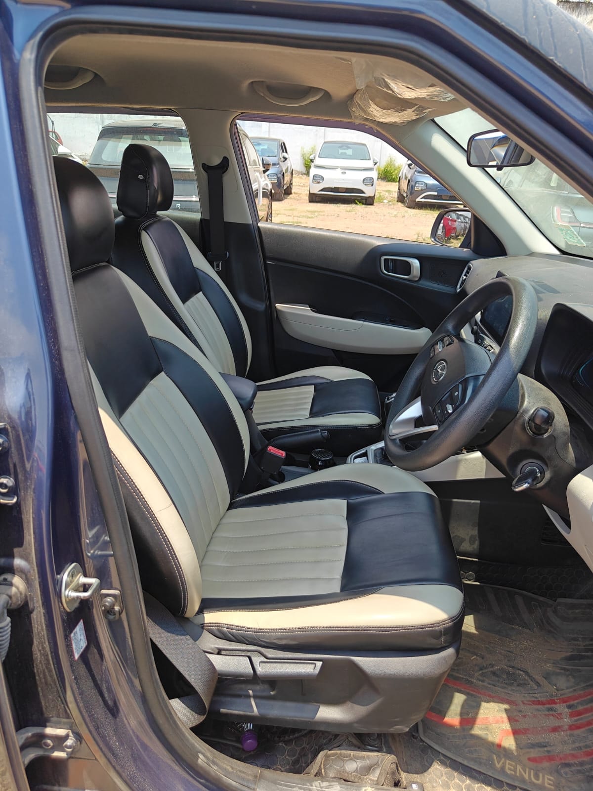 Used 2023 Hyundai Venue Used 2023 Hyundai Venue