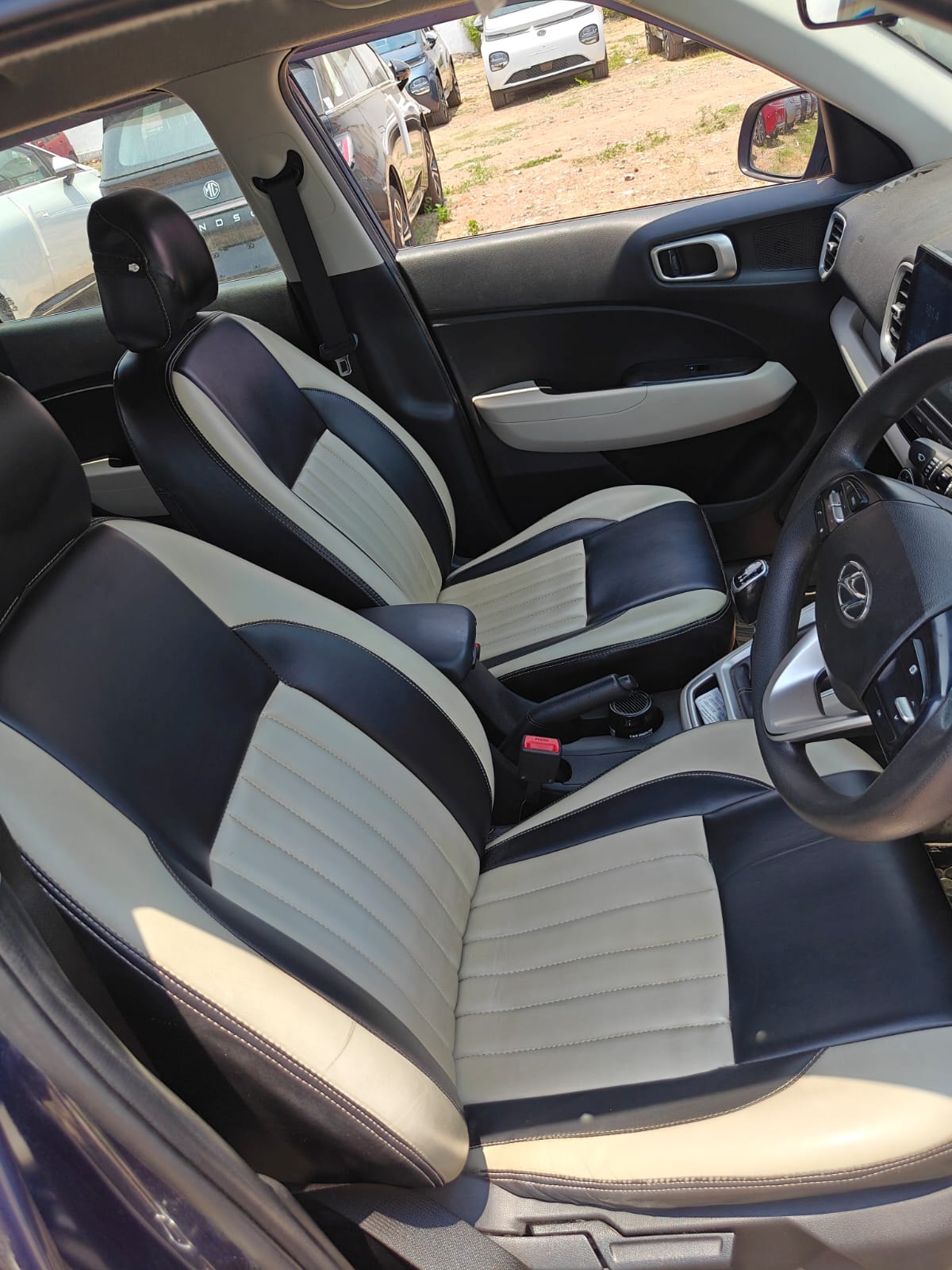 Used 2023 Hyundai Venue Used 2023 Hyundai Venue