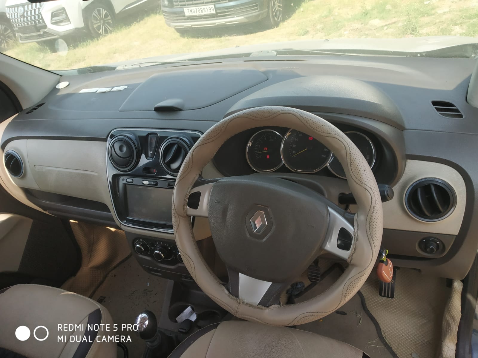 Used 2015 Renault Lodgy Used 2015 Renault Lodgy