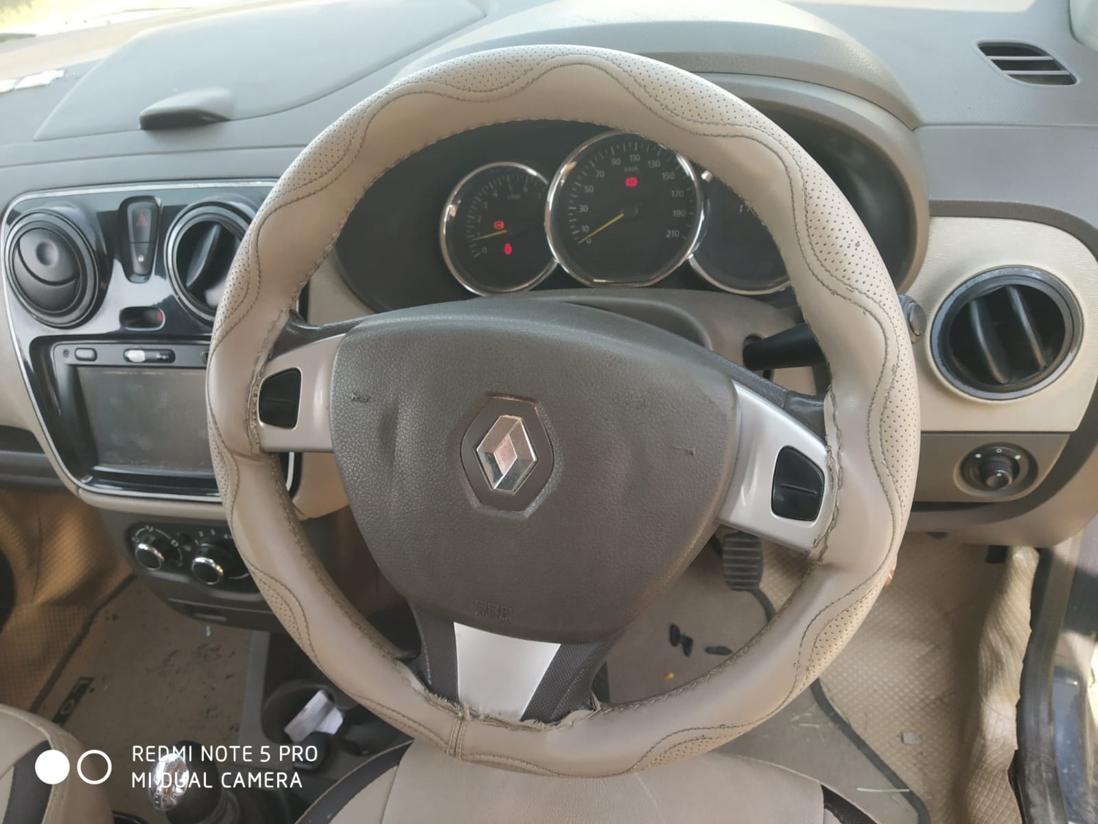 Used 2015 Renault Lodgy Used 2015 Renault Lodgy