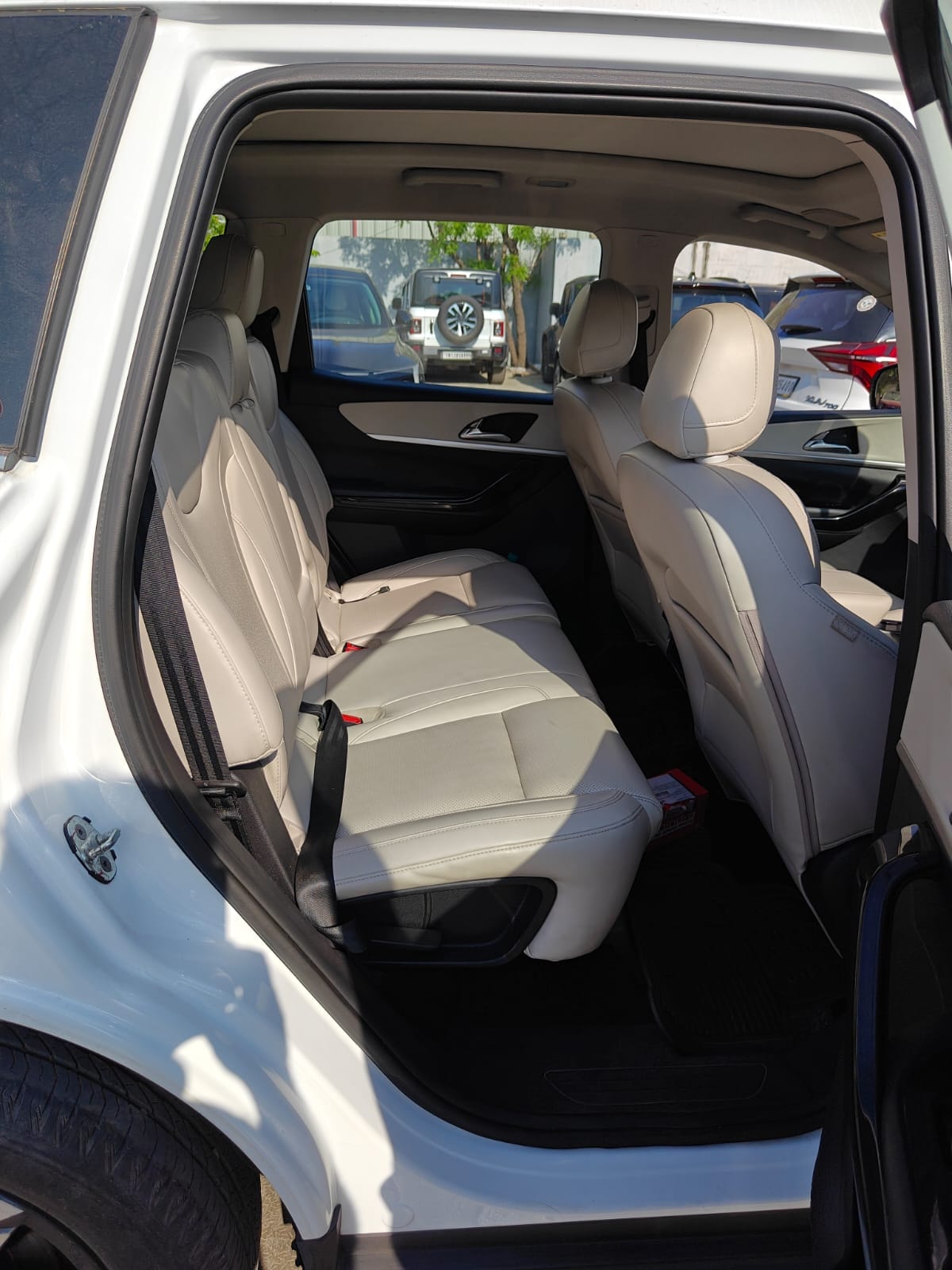 Used 2023 Mahindra XUV700 Used 2023 Mahindra XUV700