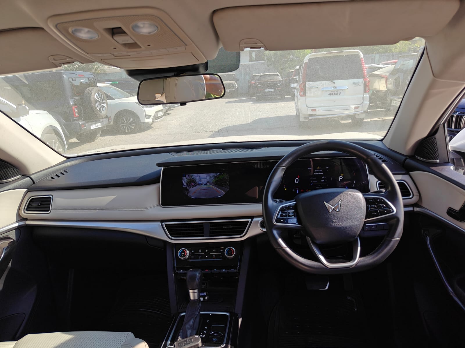 Used 2023 Mahindra XUV700 Used 2023 Mahindra XUV700