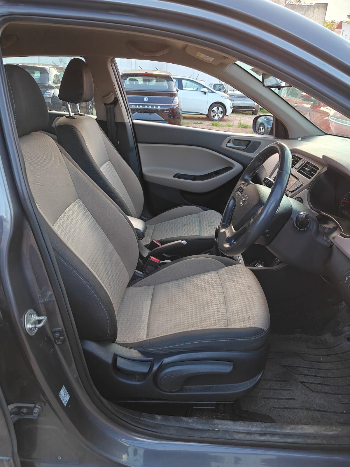 Elite i20 image 14 Elite i20 image 14