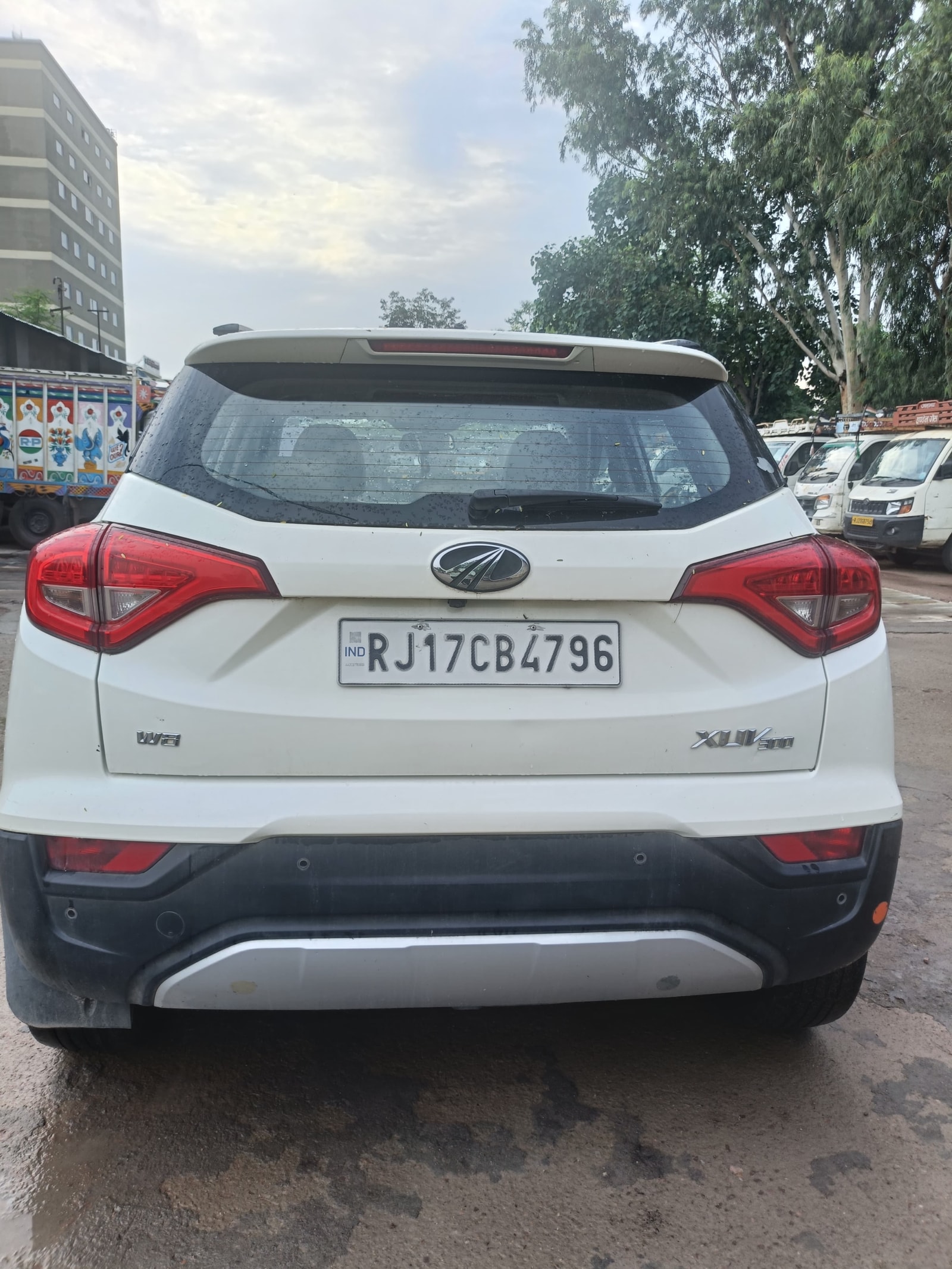 Used 2021 Mahindra XUV300 Used 2021 Mahindra XUV300