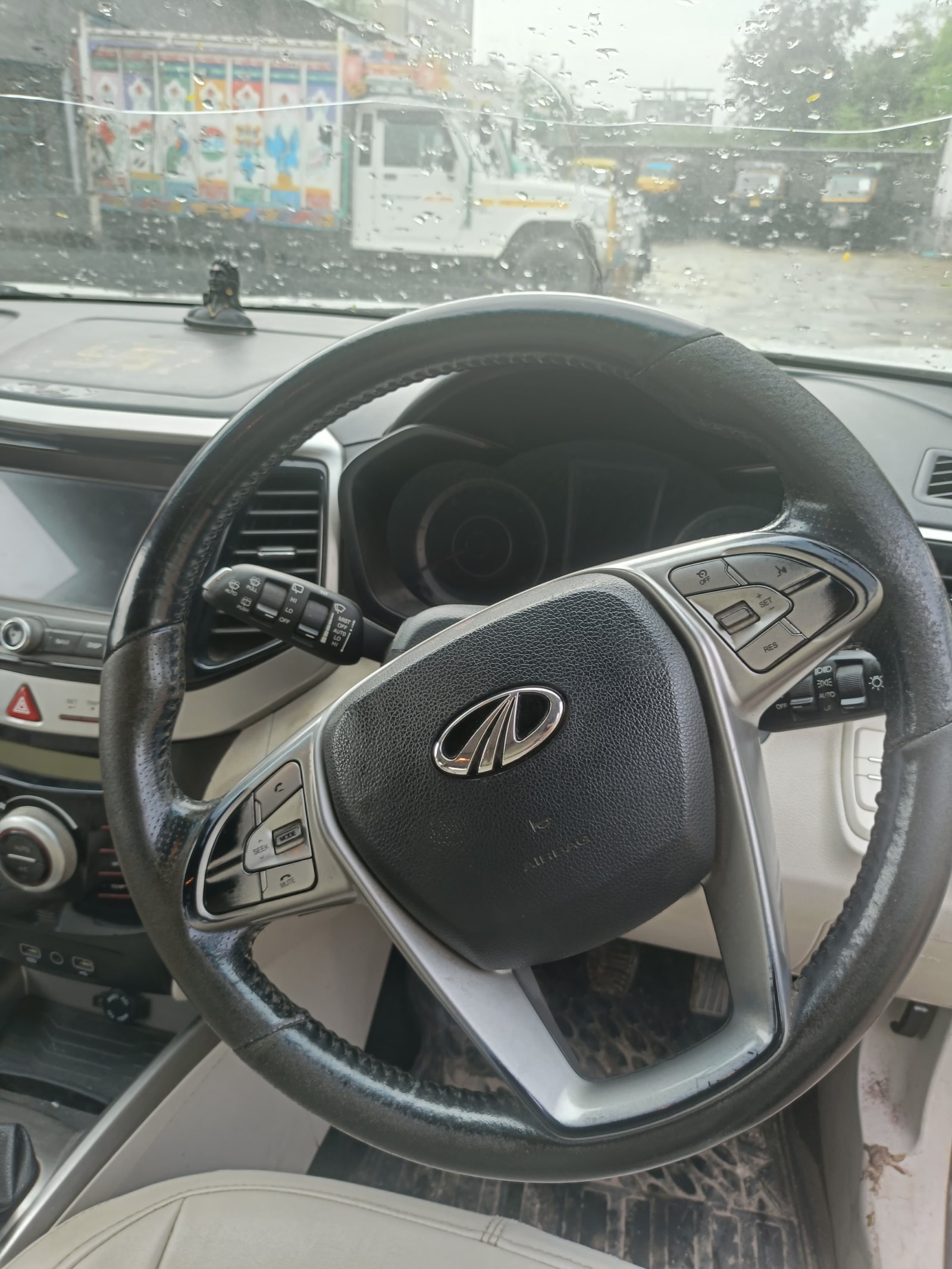 Used 2021 Mahindra XUV300 Used 2021 Mahindra XUV300