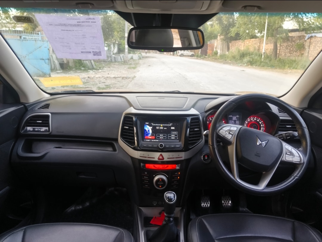 Used 2022 Mahindra XUV300 Used 2022 Mahindra XUV300