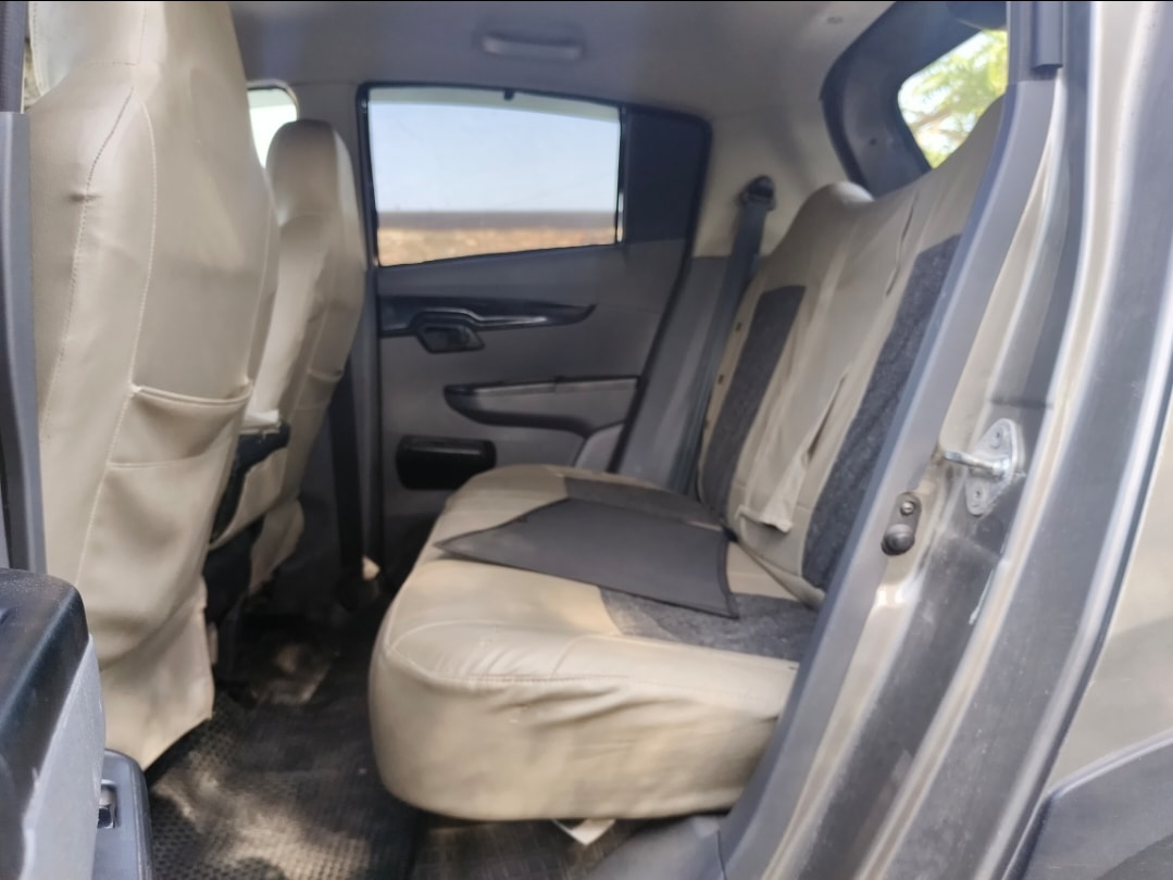 KUV100 image 17 KUV100 image 17