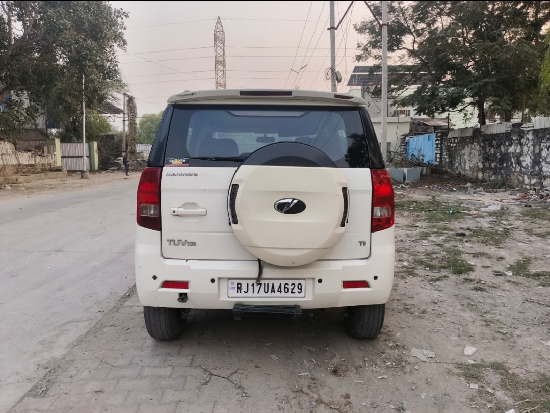 Used 2015 Mahindra TUV300 Used 2015 Mahindra TUV300