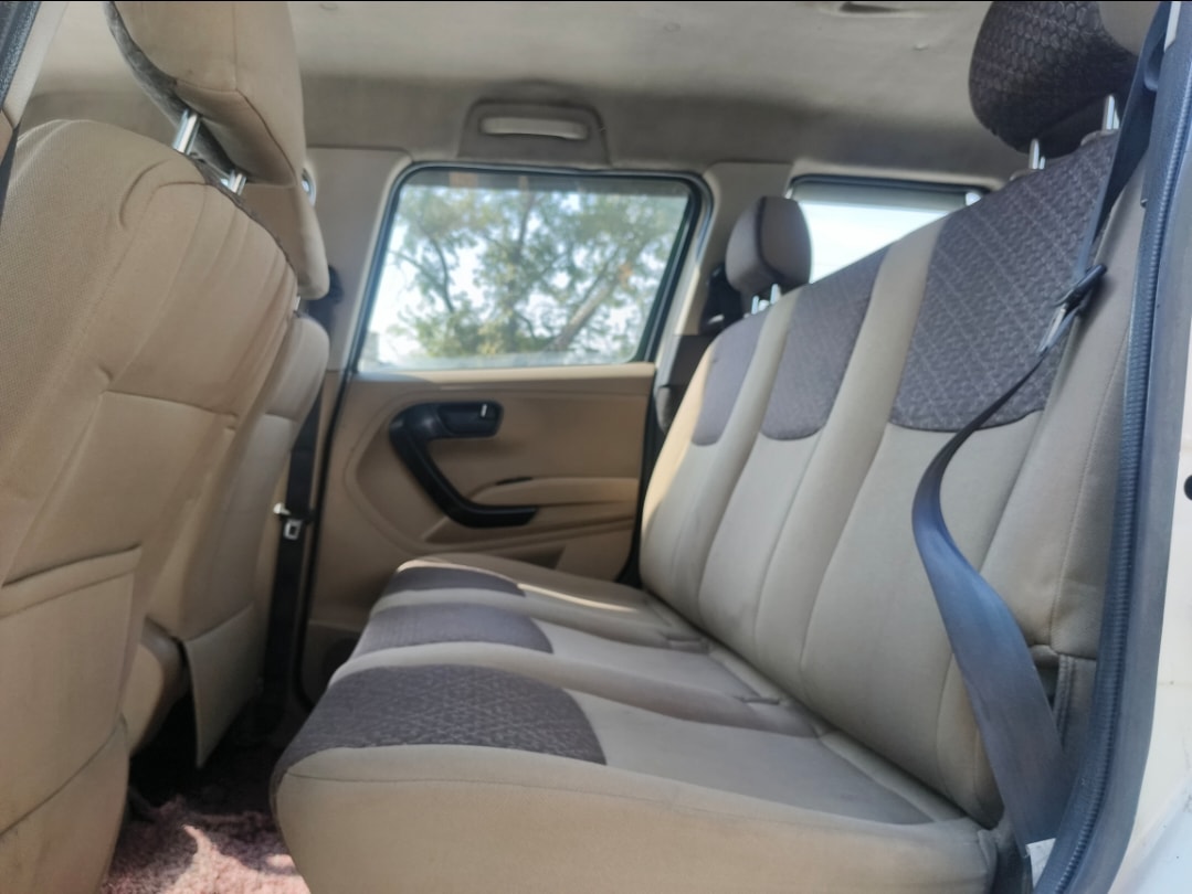 Used 2018 Mahindra TUV300 Plus Used 2018 Mahindra TUV300 Plus