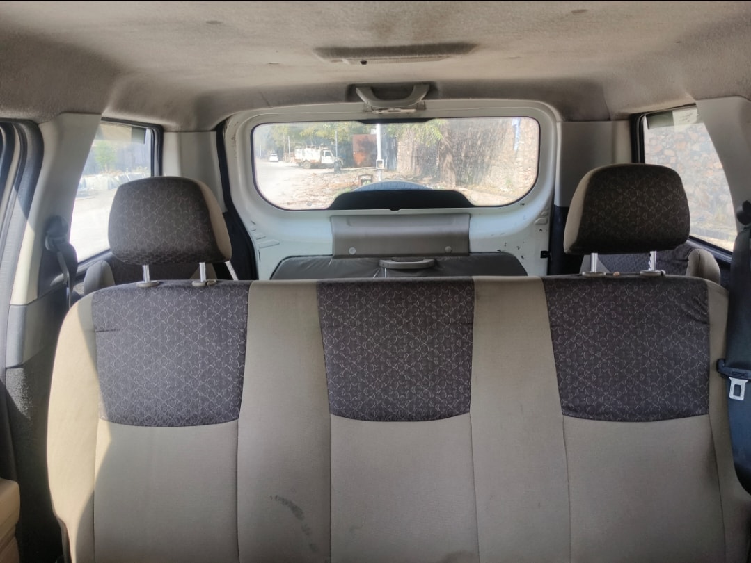 Used 2018 Mahindra TUV300 Plus Used 2018 Mahindra TUV300 Plus