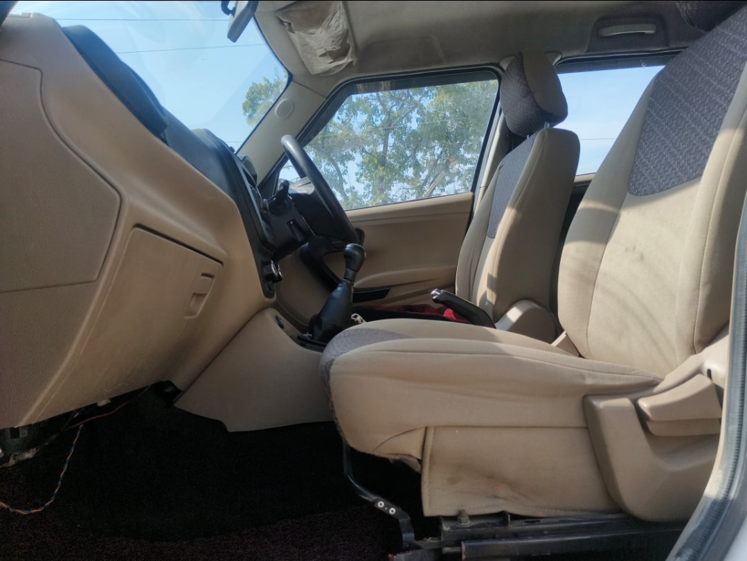 Used 2018 Mahindra TUV300 Plus Used 2018 Mahindra TUV300 Plus