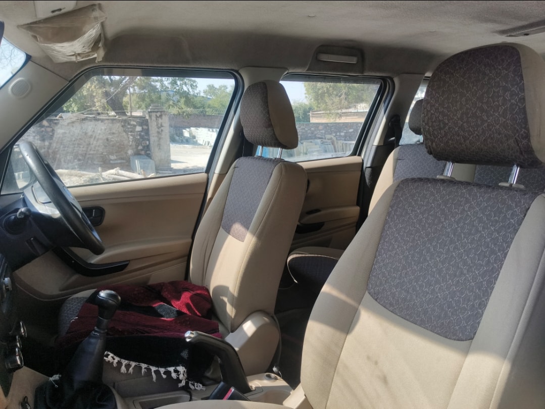 Used 2018 Mahindra TUV300 Plus Used 2018 Mahindra TUV300 Plus