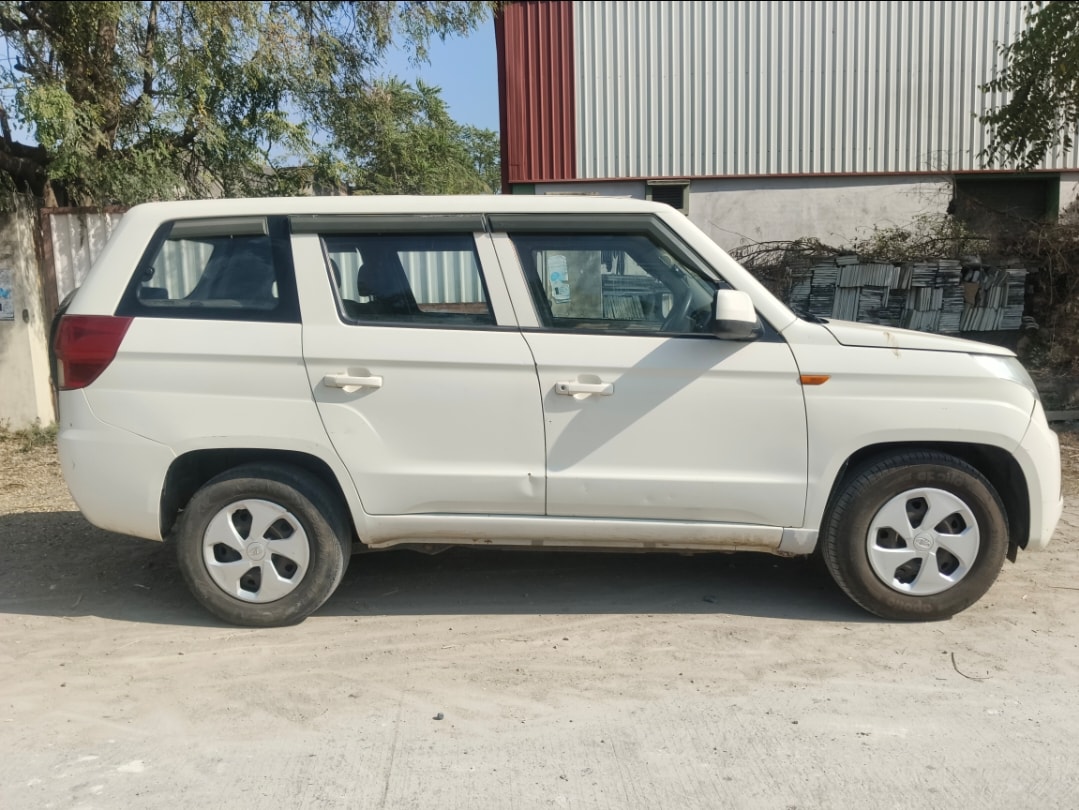 Used 2018 Mahindra TUV300 Plus Used 2018 Mahindra TUV300 Plus