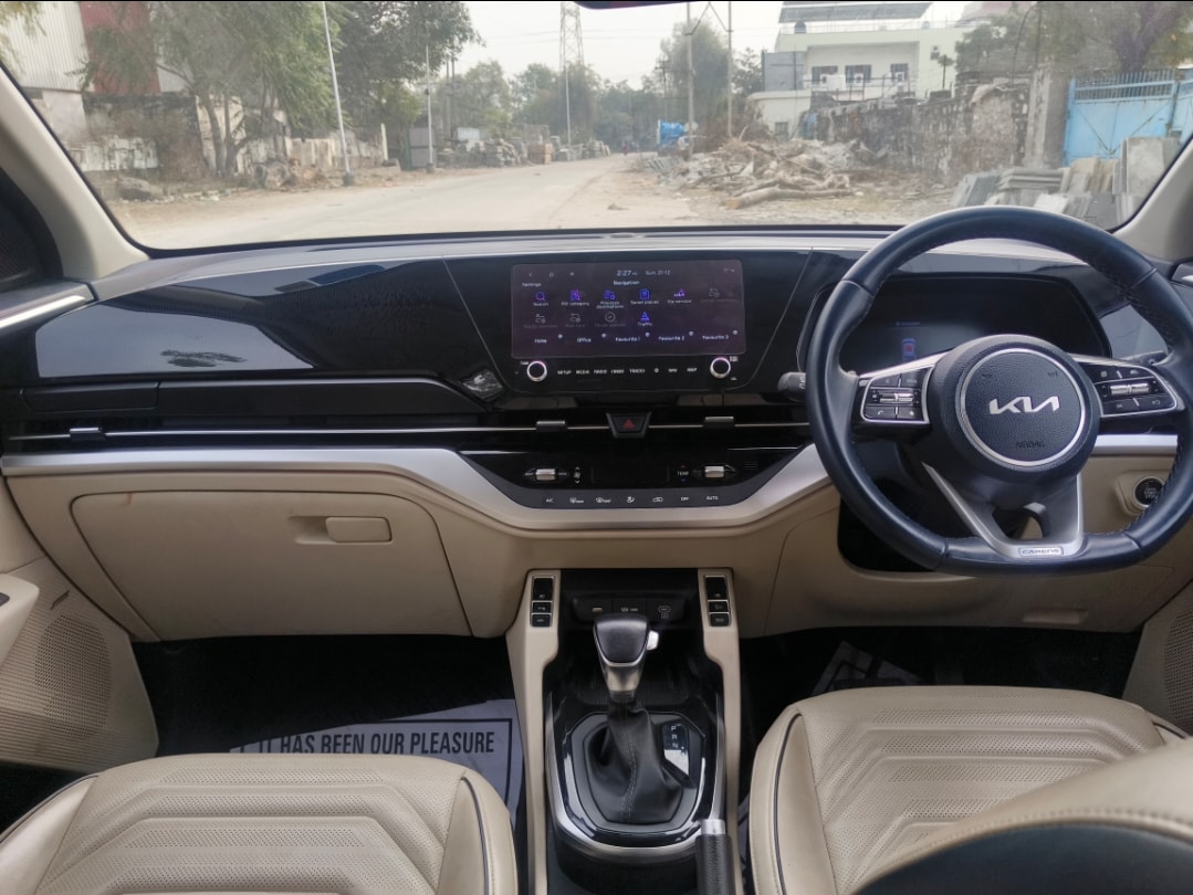 Used 2023 Kia Carens Used 2023 Kia Carens