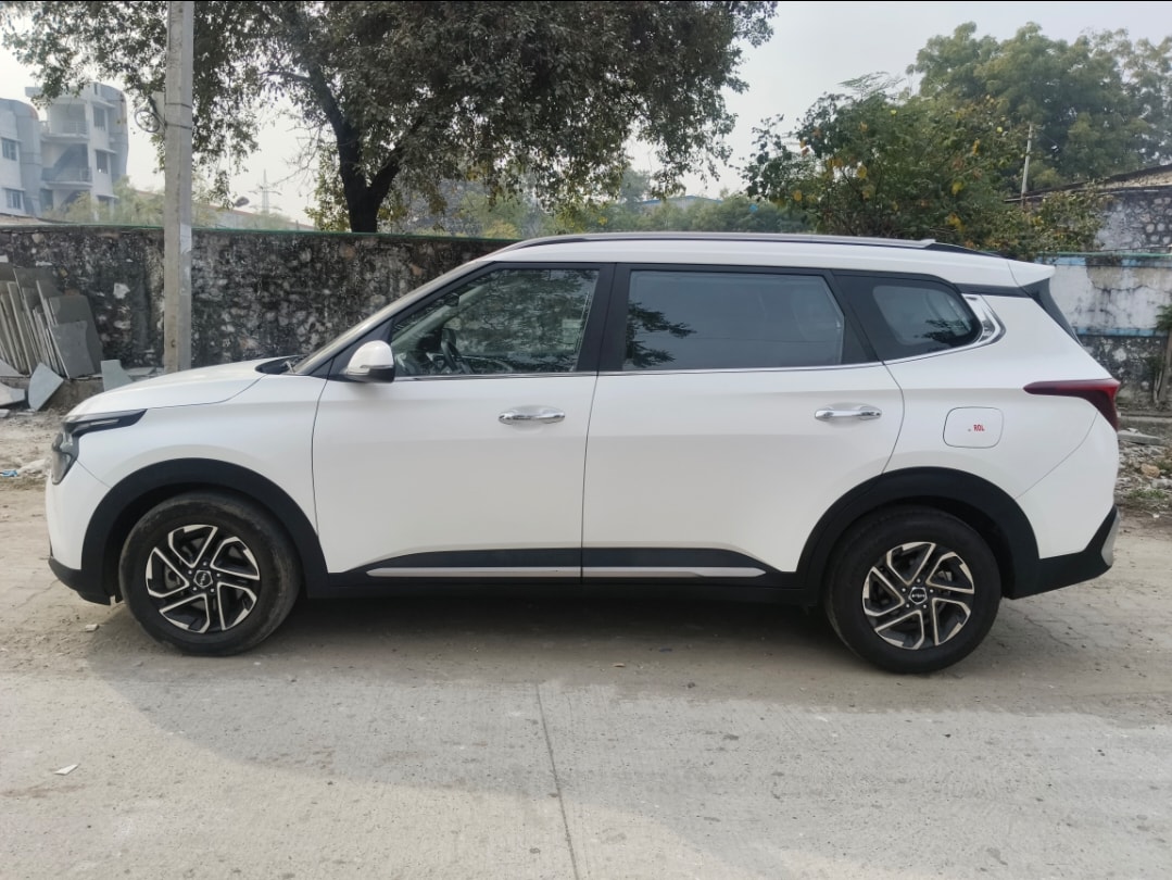 Used 2023 Kia Carens Used 2023 Kia Carens