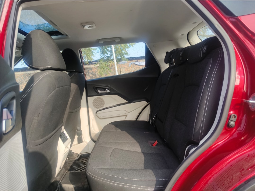 XUV 3XO image 17 XUV 3XO image 17