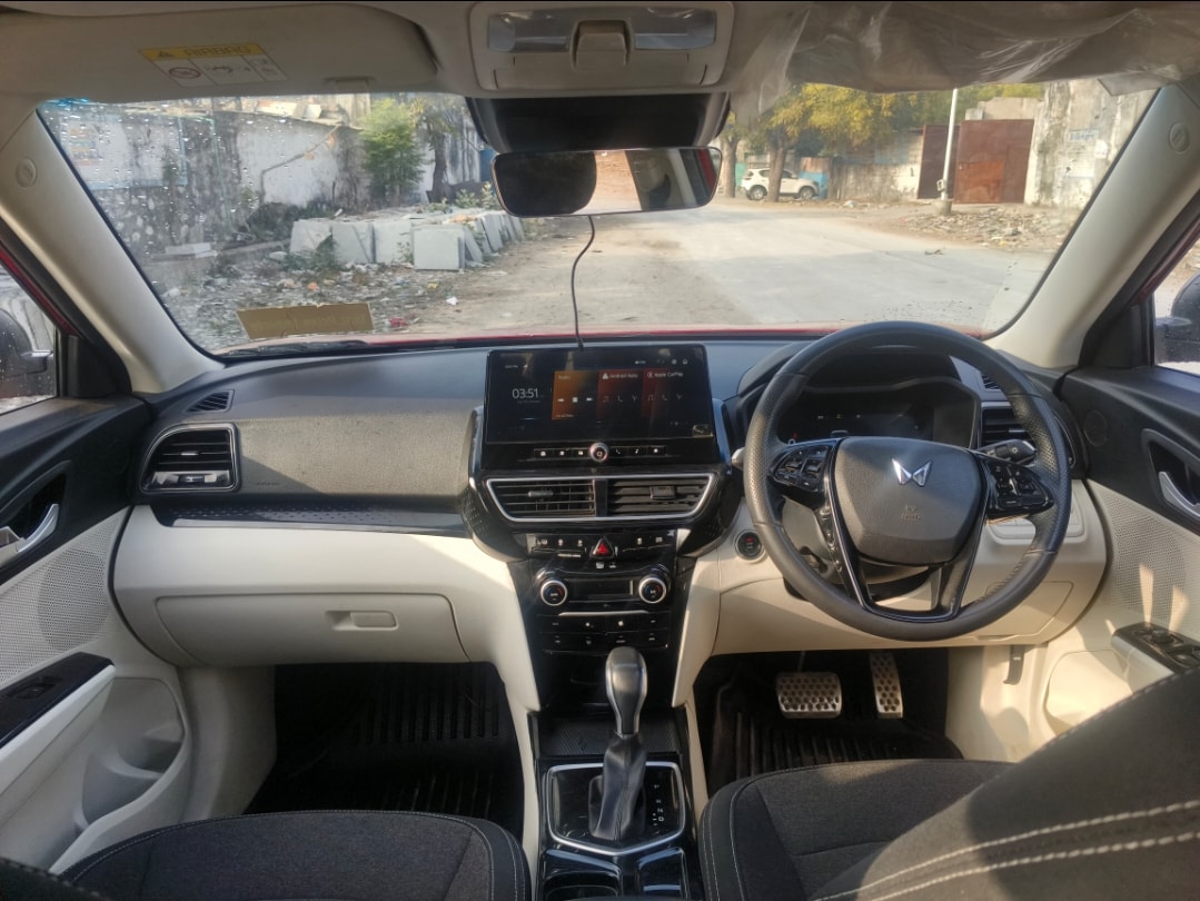 XUV 3XO image 12 XUV 3XO image 12