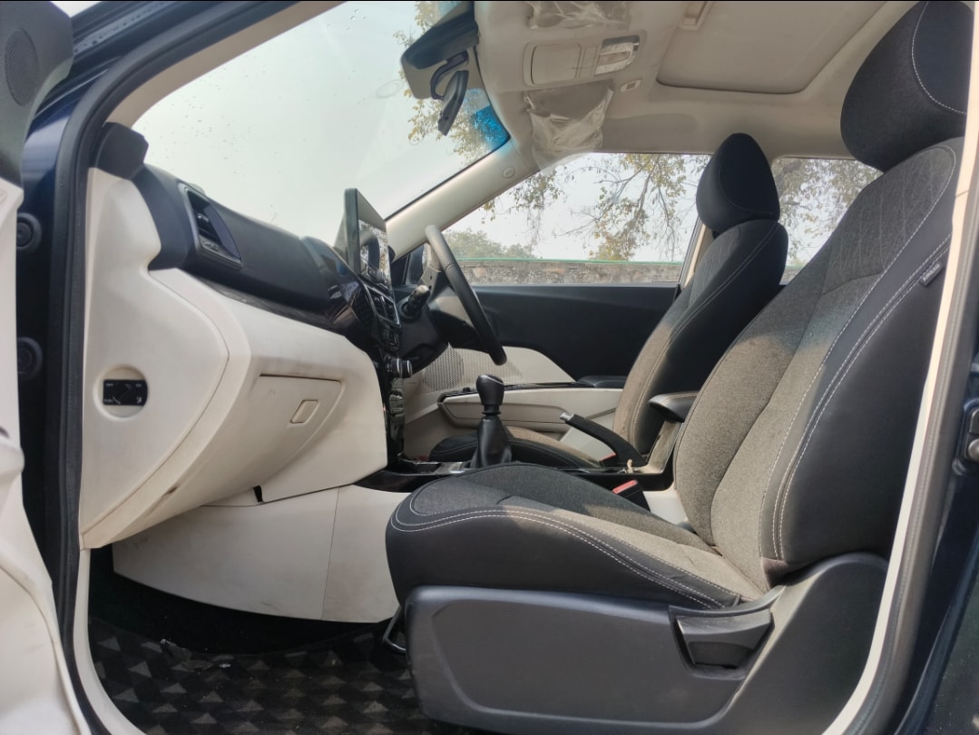 XUV 3XO image 16 XUV 3XO image 16