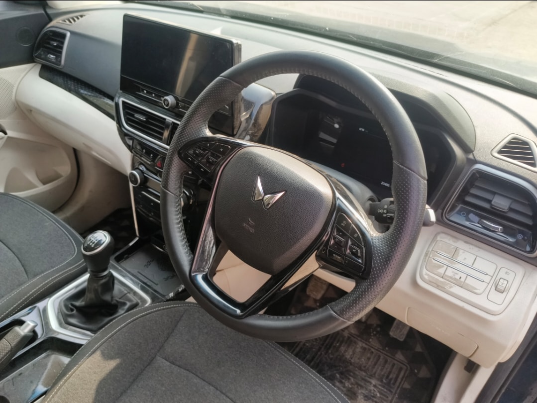 XUV 3XO image 13 XUV 3XO image 13