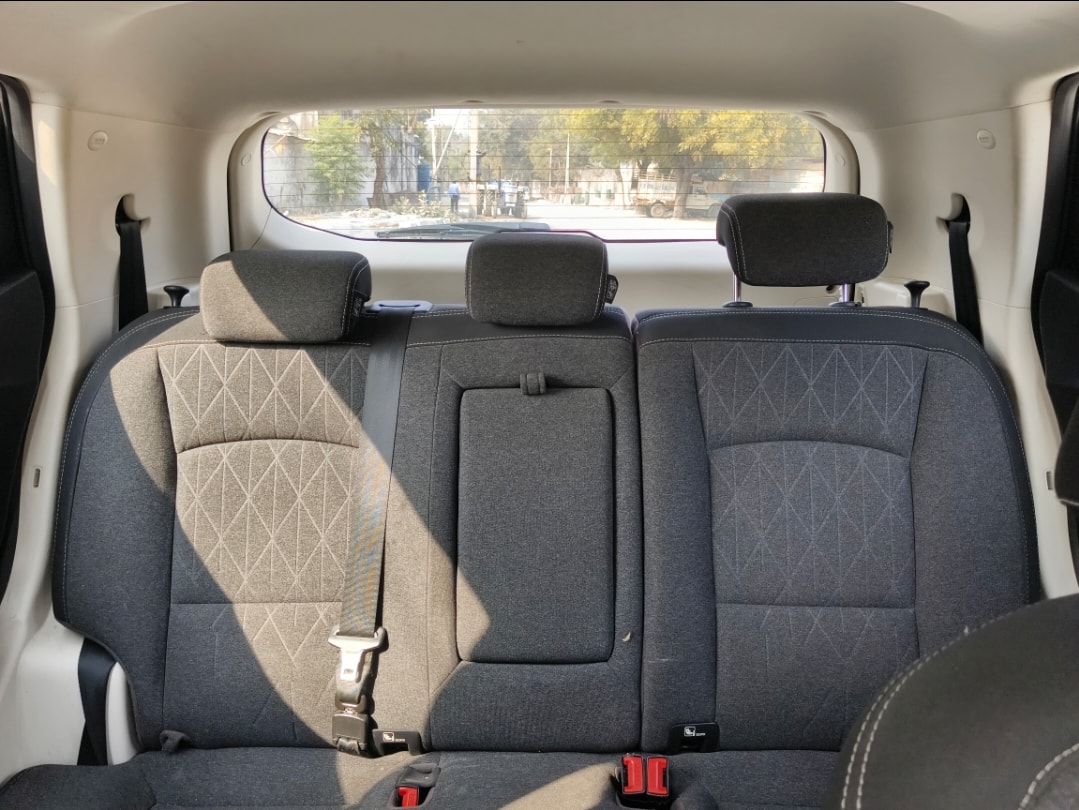 XUV 3XO image 15 XUV 3XO image 15