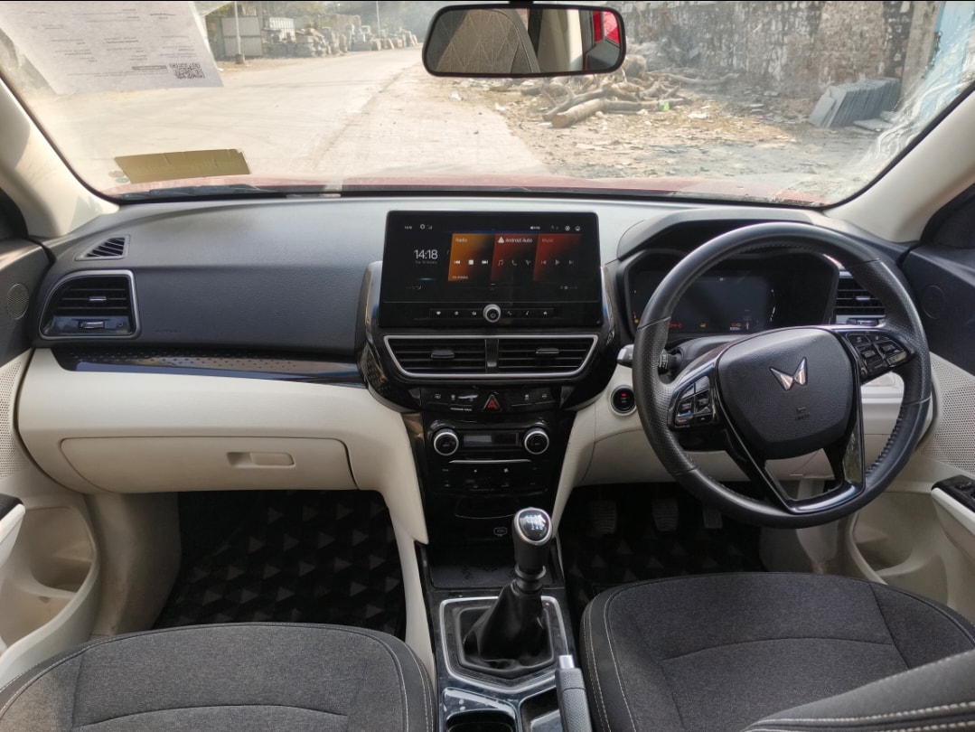 XUV 3XO image 12 XUV 3XO image 12