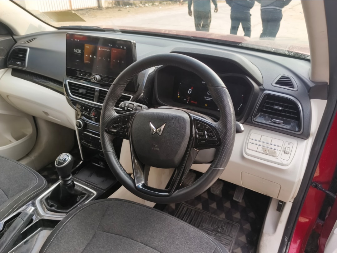 XUV 3XO image 13 XUV 3XO image 13