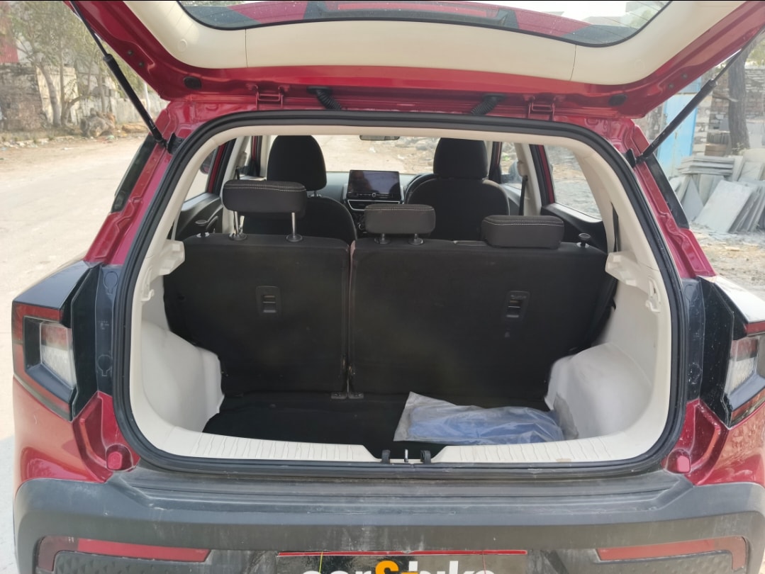 XUV 3XO image 10 XUV 3XO image 10