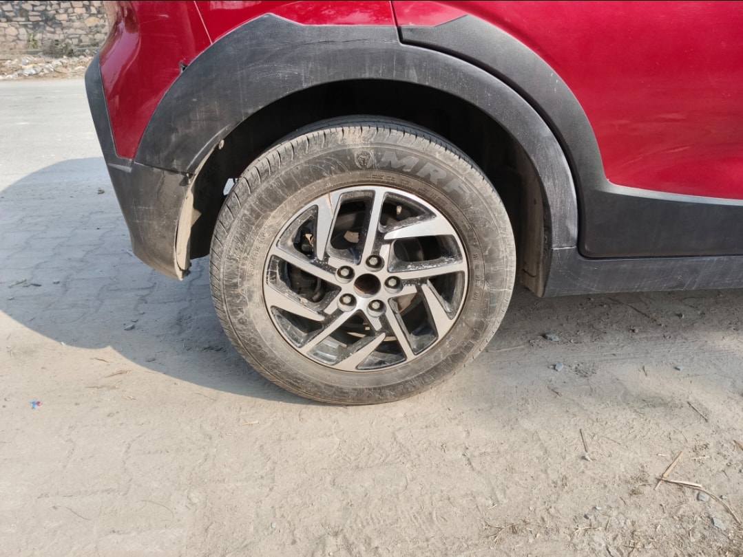 XUV 3XO image 9 XUV 3XO image 9