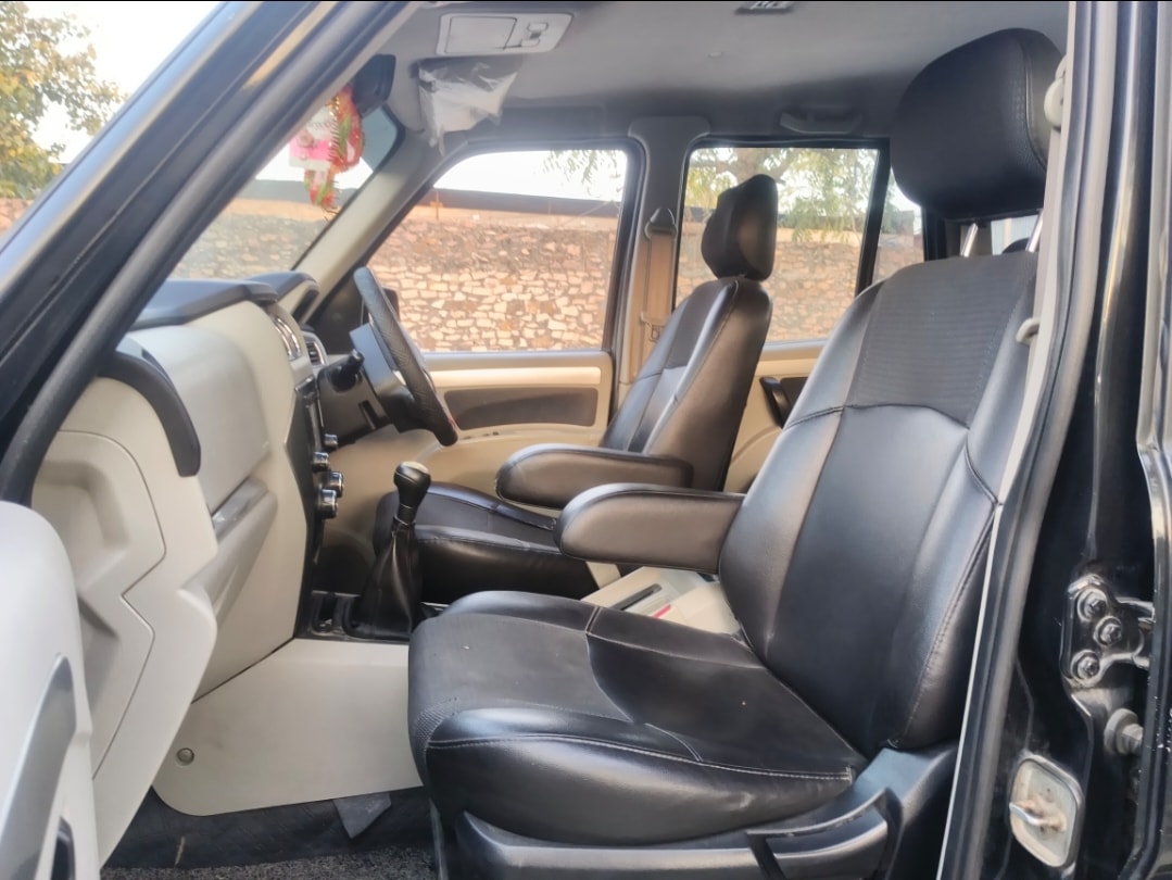 Scorpio image 16 Scorpio image 16