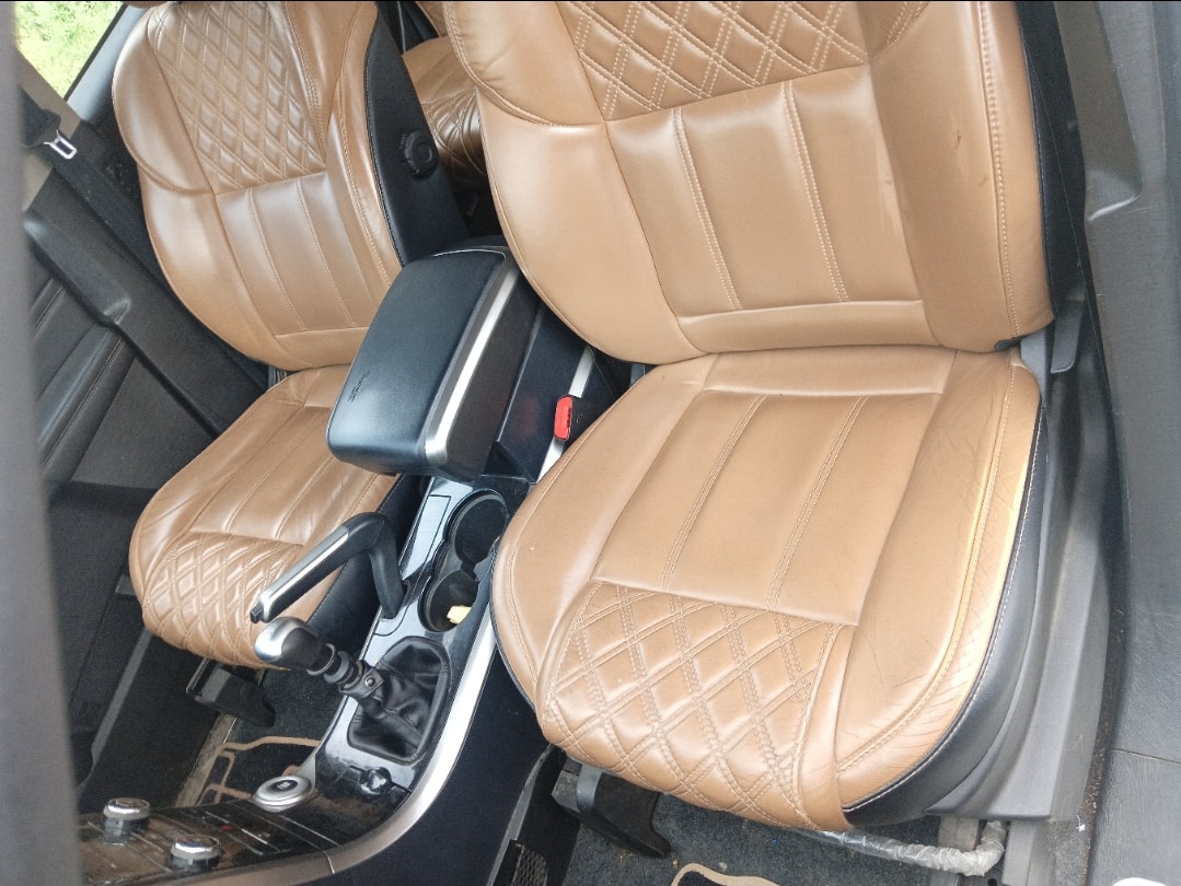 XUV500 image 14 XUV500 image 14