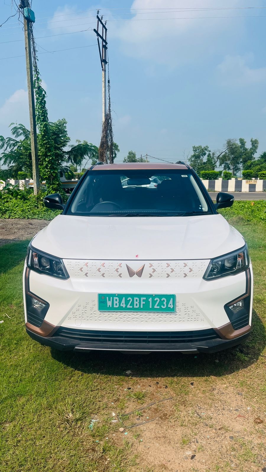 Used 2023 Mahindra XUV400 Used 2023 Mahindra XUV400