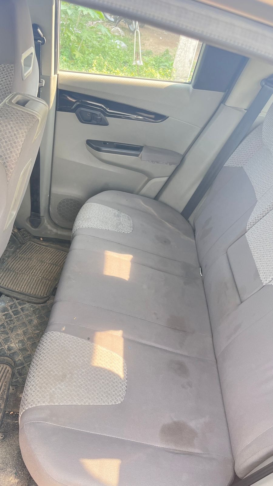 KUV100 image 12 KUV100 image 12