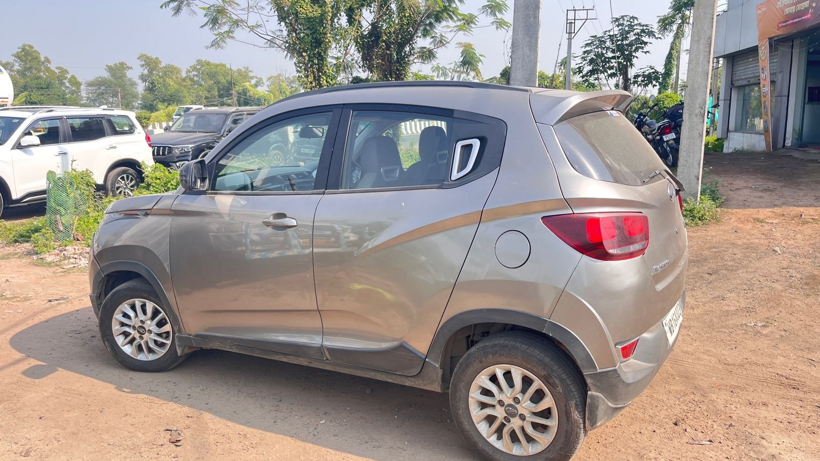 KUV100 image 3 KUV100 image 3