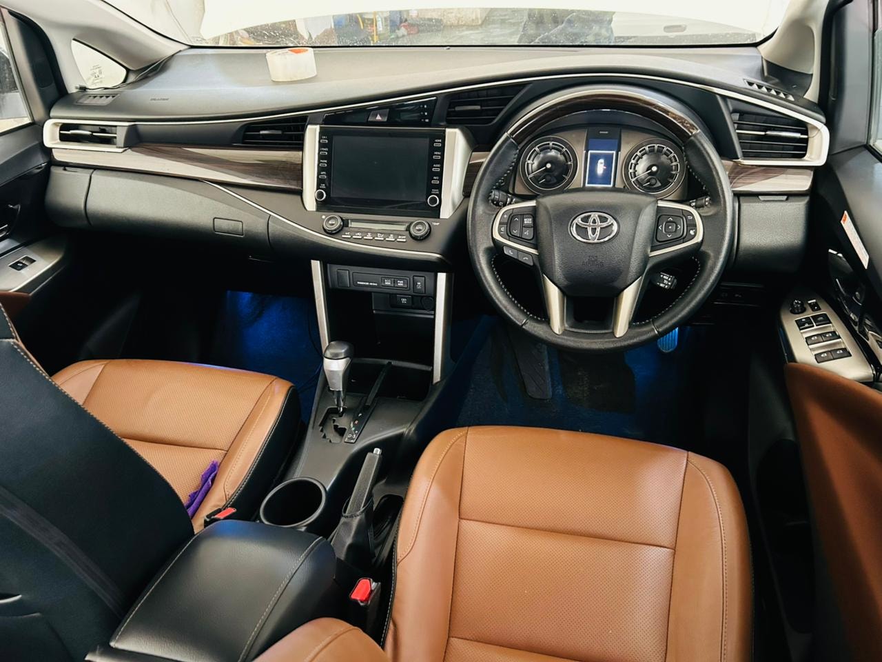 Used 2022 Toyota Innova Crysta Used 2022 Toyota Innova Crysta