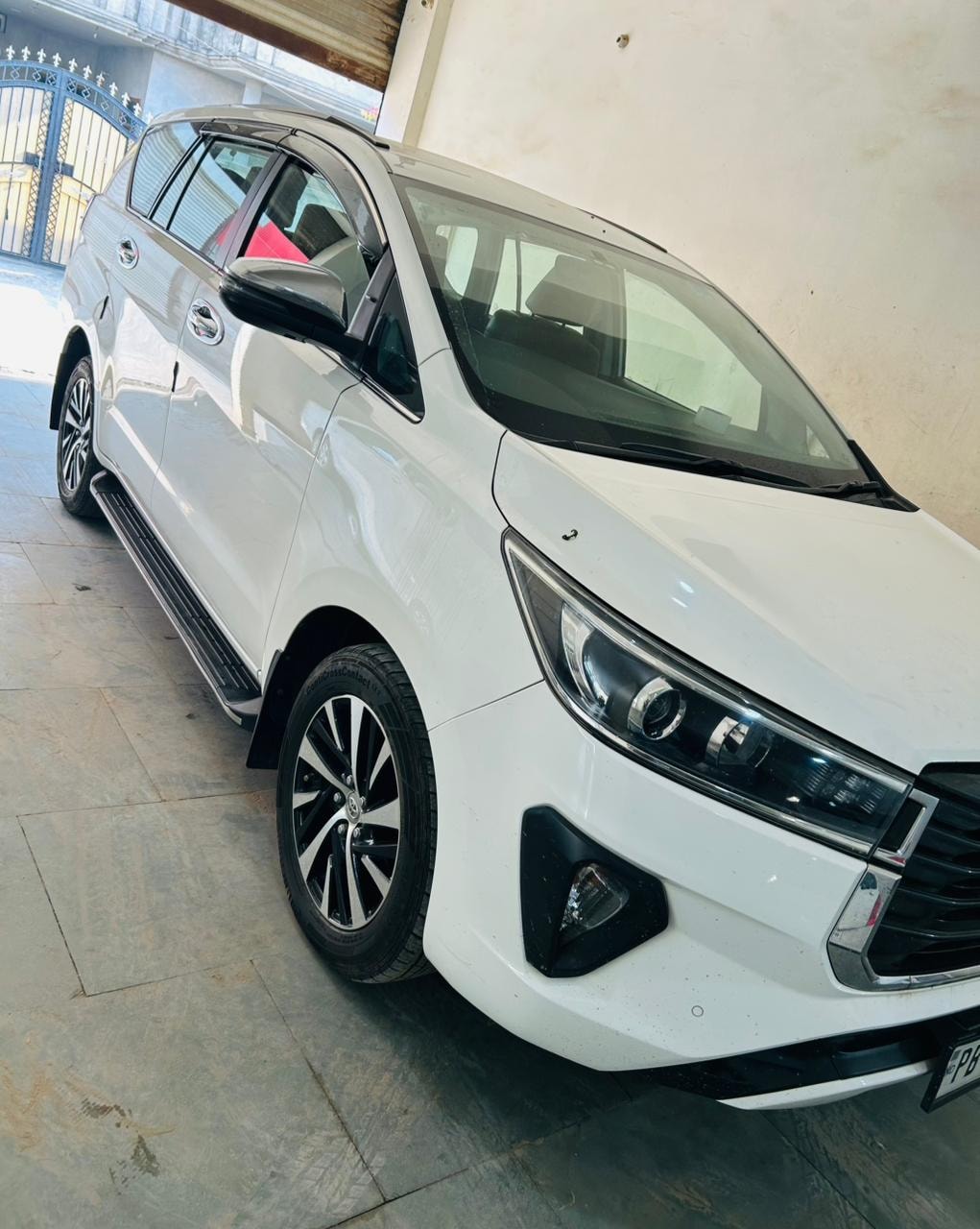 Used 2022 Toyota Innova Crysta Used 2022 Toyota Innova Crysta